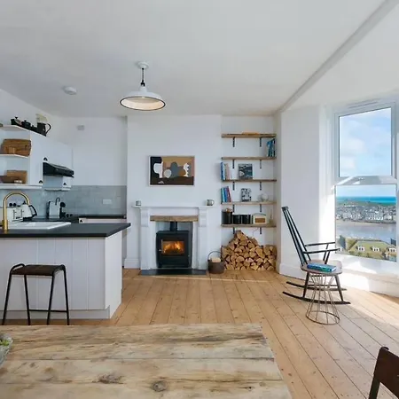 Apartment Arty Flat With Panoramic View Of