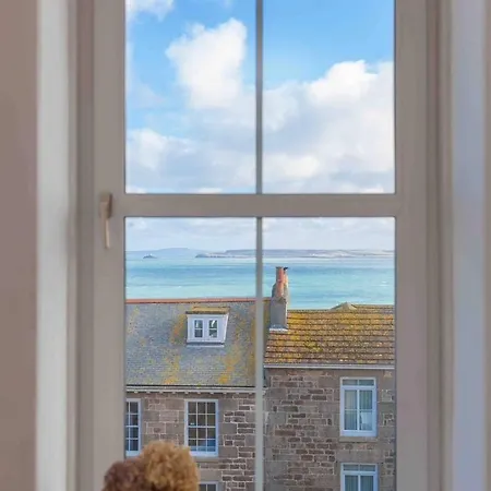 Arty Flat With Panoramic View Of Apartment St Ives (Cornwall)